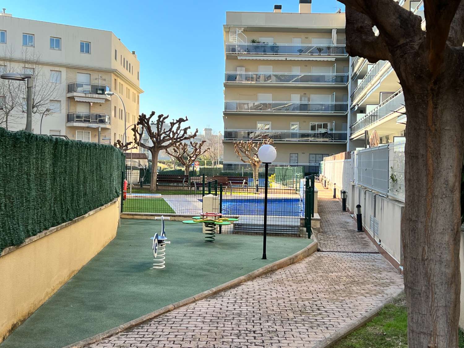 Planta baja con gran terraza