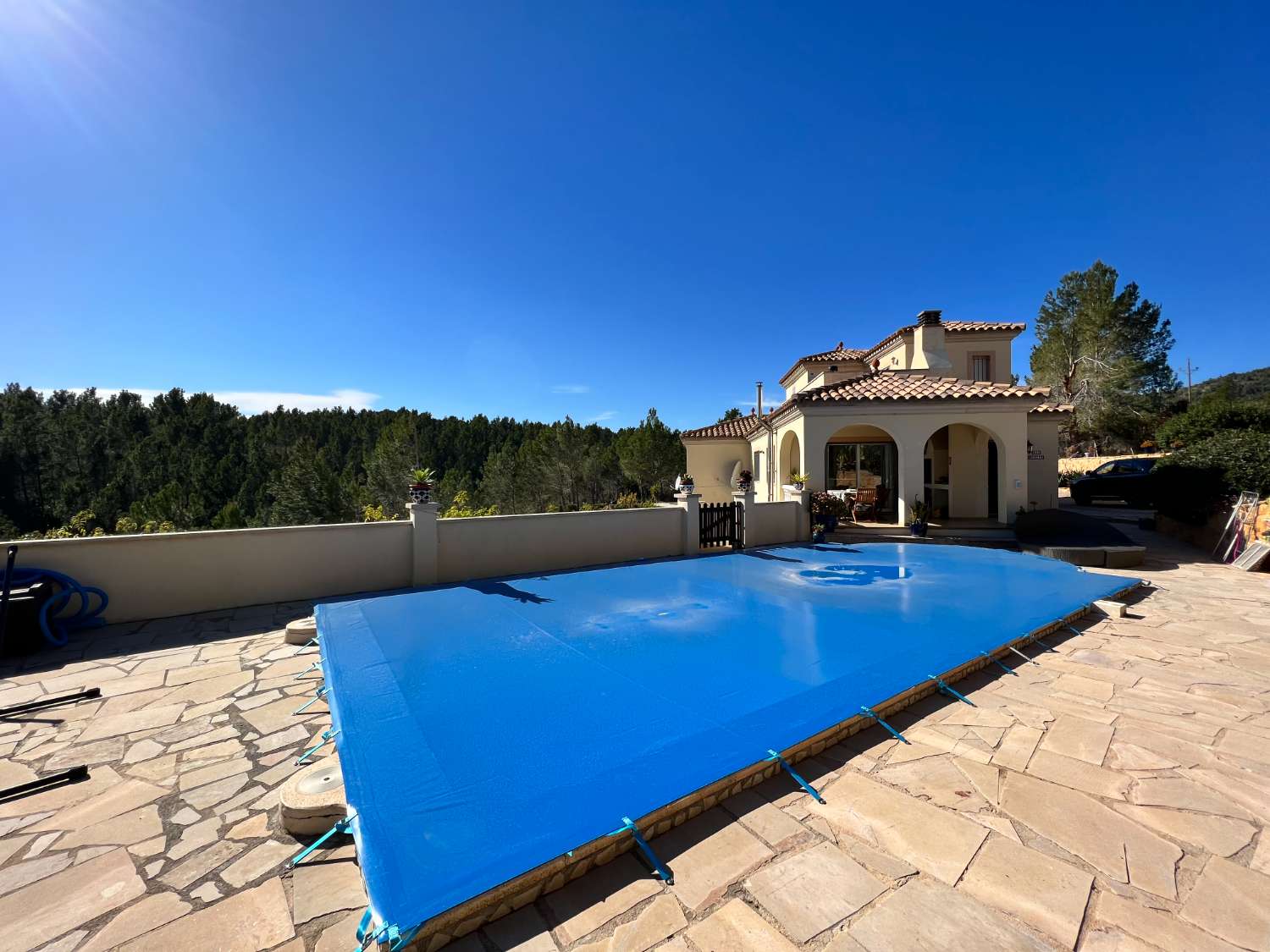 Casa indipendente con piscina e vista aperta