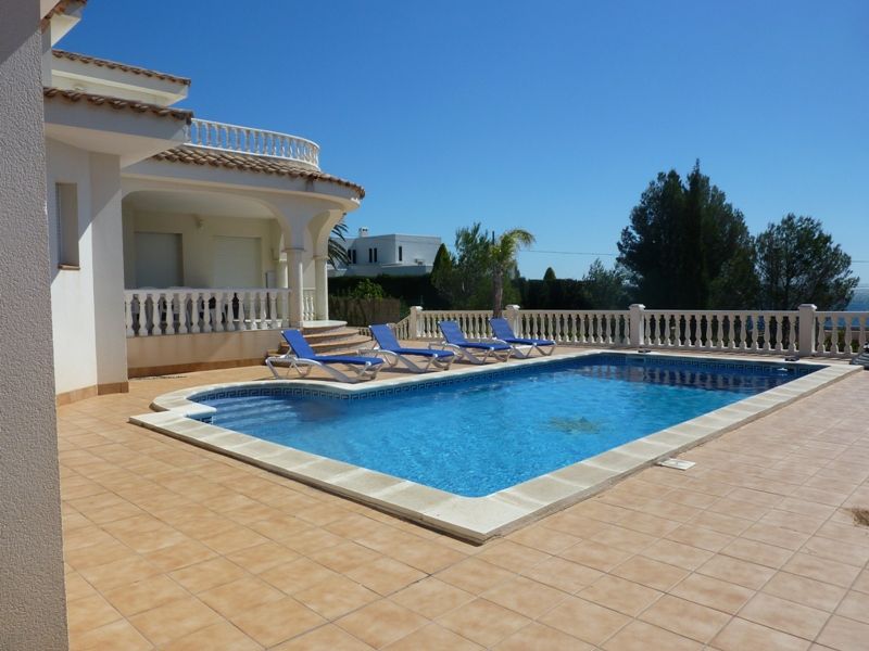 Villa on the first line with stunning views