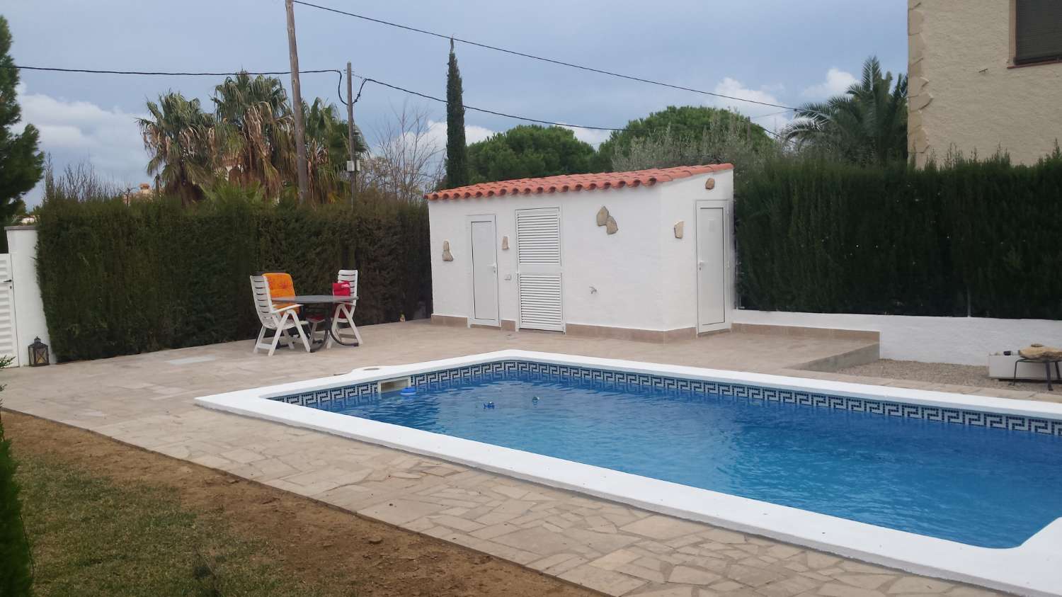 Casa individual con piscina