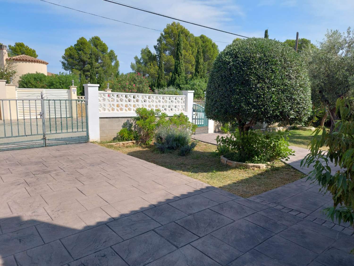 Maison individuelle avec piscine