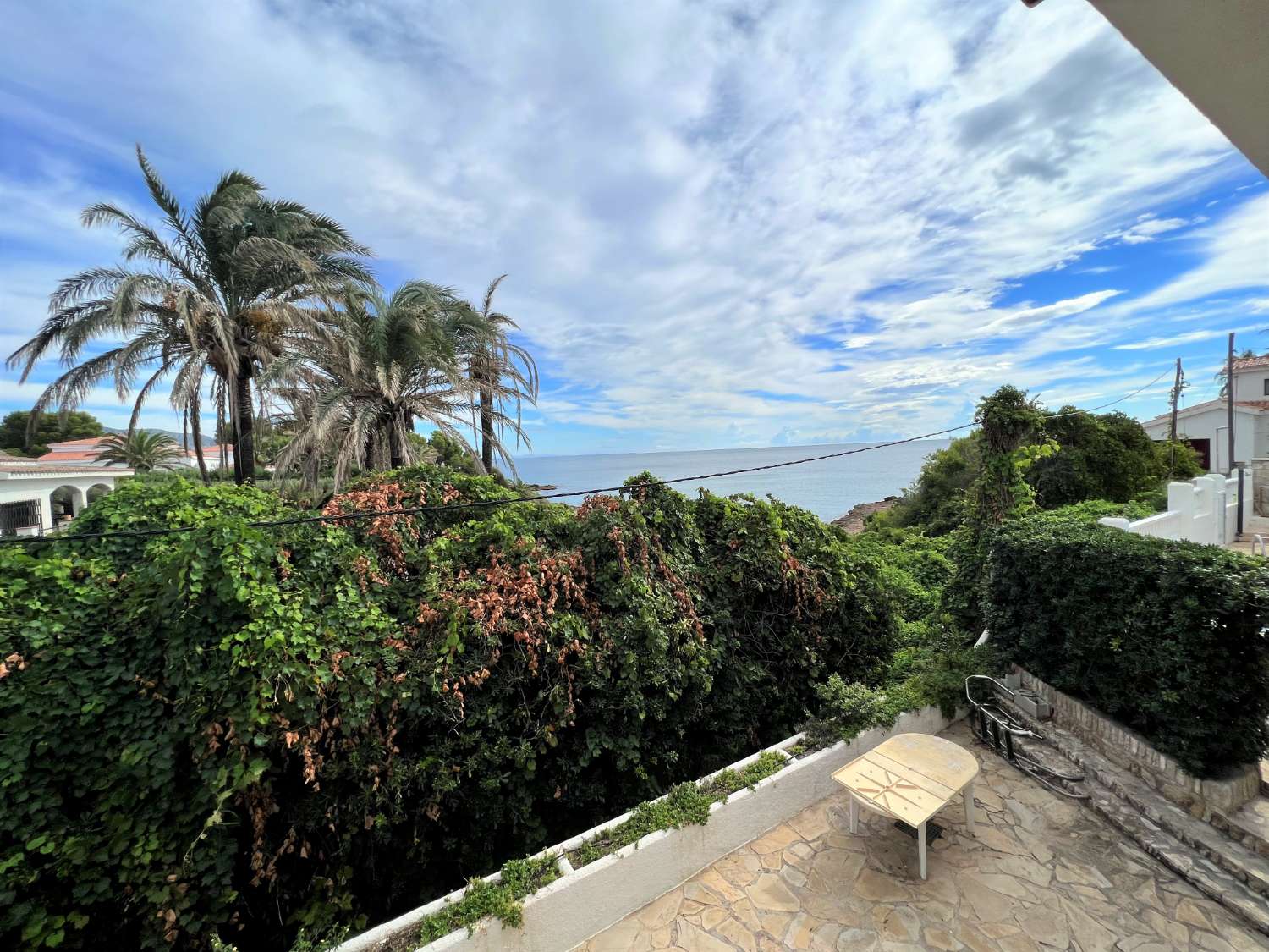 Casa pareada en primera línea de mar