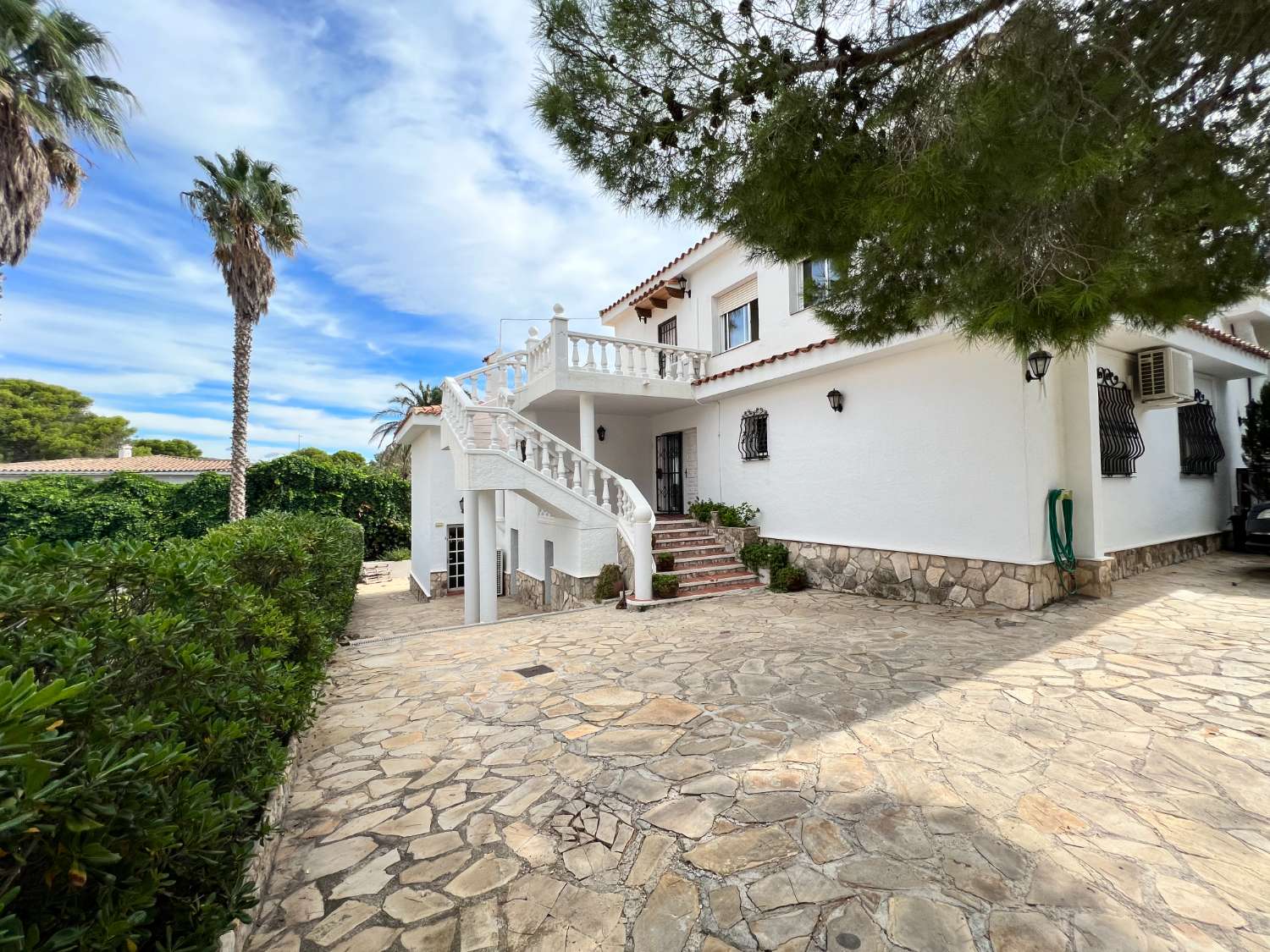 Casa pareada en primera línea de mar